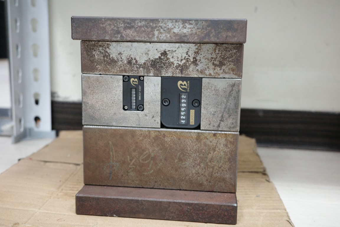 internal_picture02